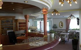 Hotel White Mountain